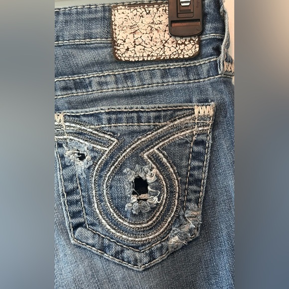 Big Star Maddie Bootcut Jeans – Medium Wash Distressed (Size 25R) - Picture 4 of 5